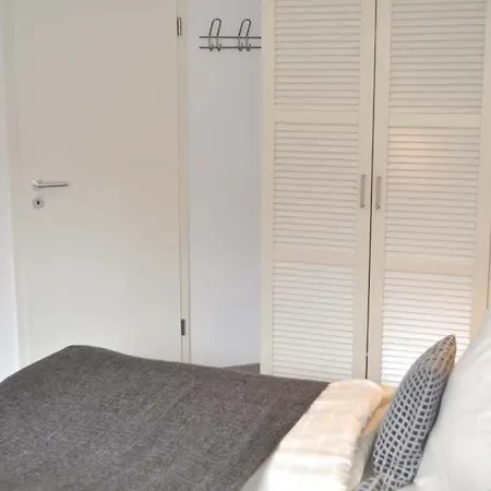 Ostseeallee 9 Nr 01 דירה *